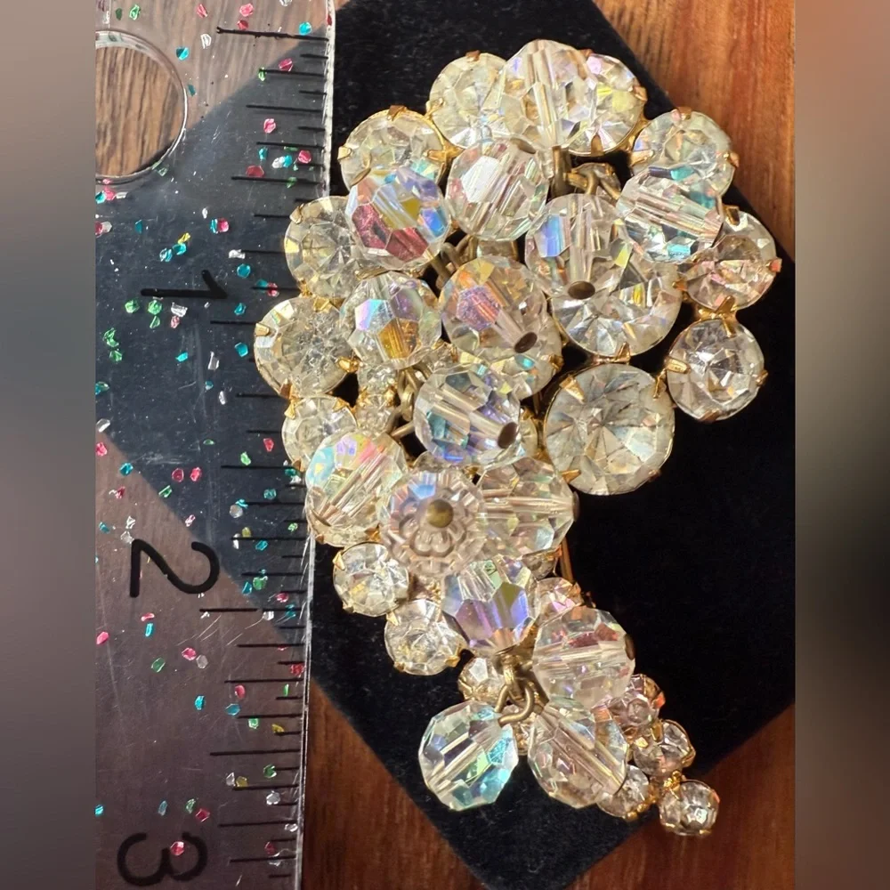 Elegant VTG Juliana DeLizza & Elster Cha Cha Clear Rhinestone Beaded Brooch Pin